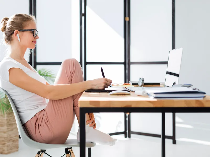 Camel City Chiropractic treating poor posture in Hudsonville