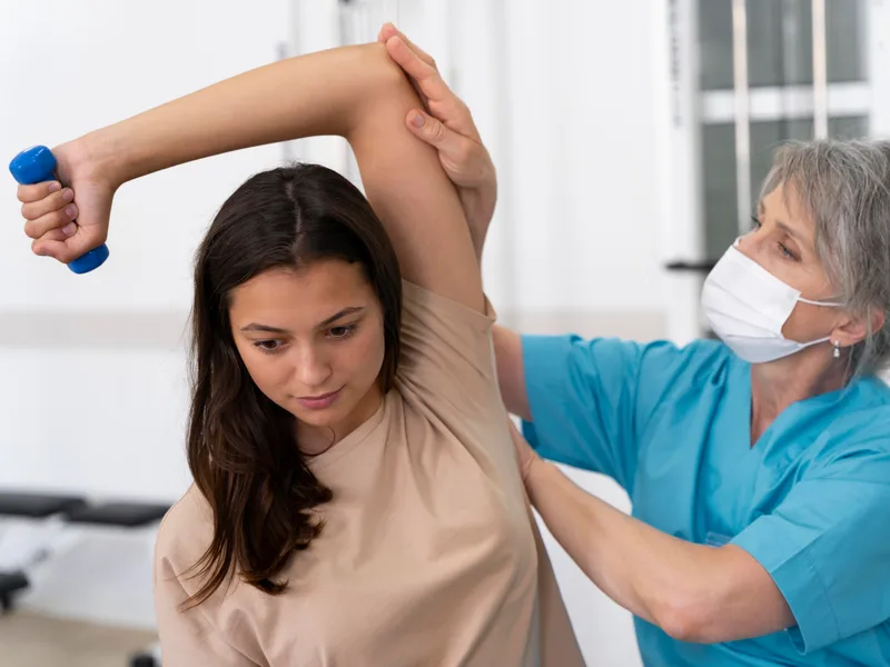 Camel City Chiropractic treating rotator cuff injury in Hudsonville